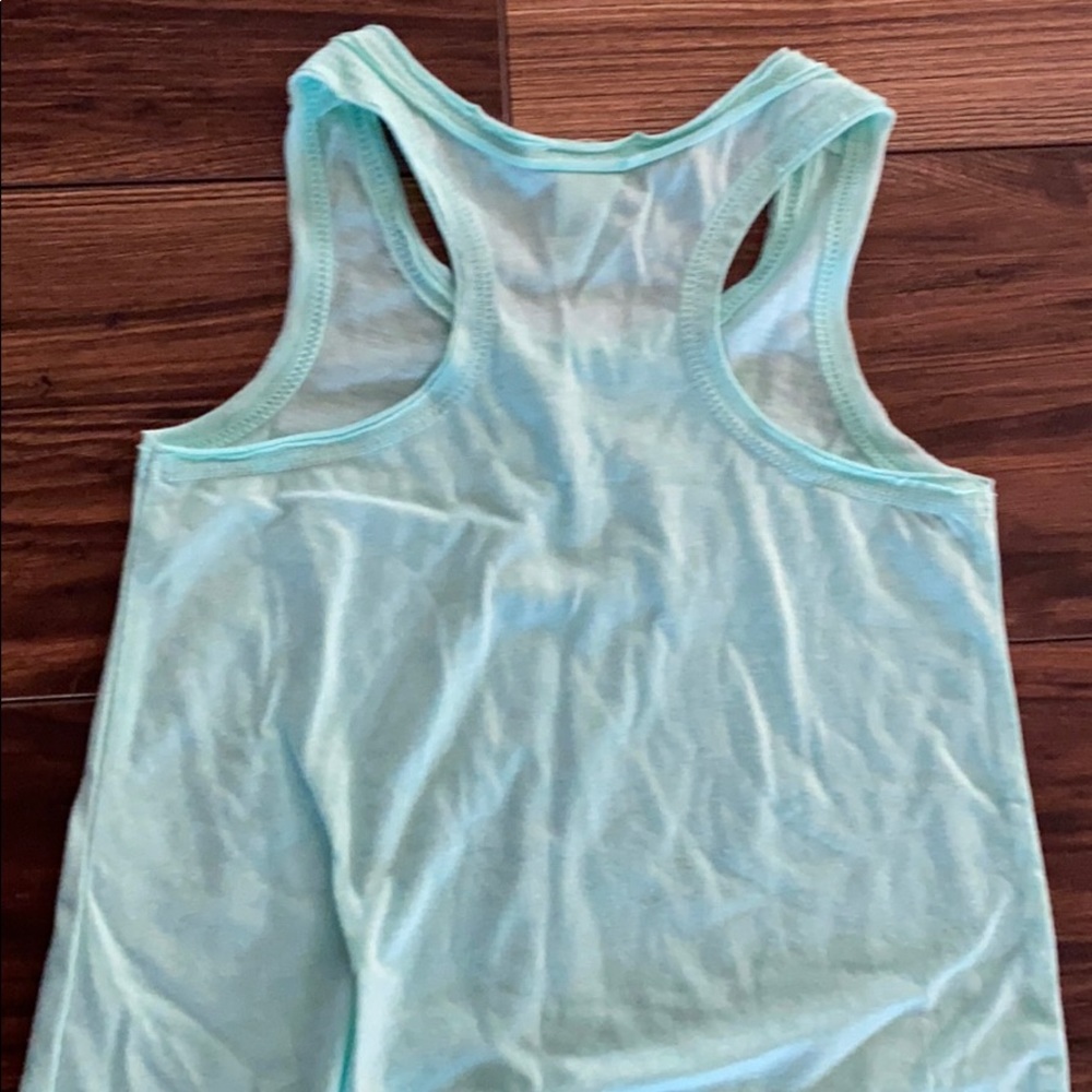 🔹4/$20🔹 Racerback Fringed Bottom Tank NEW - Picture 4 of 5